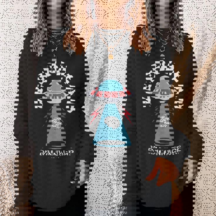 ゼブラヘッド脳侵略者面白いデザイン。 スウェットシャツ 彼女への贈り物