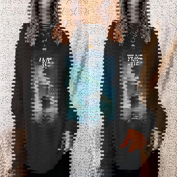 タイタニック号沈没船が1912年に氷山を襲った記念品 スウェットシャツ 彼女への贈り物