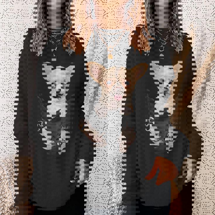 チワワ犬愛好家のためのポケットに入った面白いチワワ犬。 スウェットシャツ 彼女への贈り物