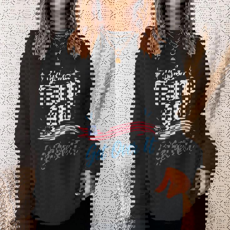 トランプガールレッドtシャツ ドナルド・トランプ大統領2024 スウェットシャツ 彼女への贈り物