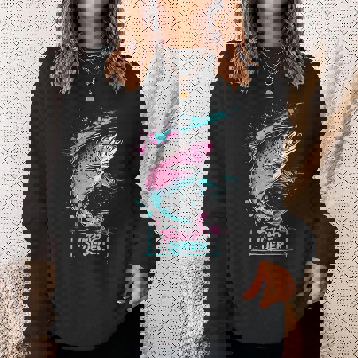 ニジマスのフライフィッシング・グラフィック トラウト・クイーン スウェットシャツ 彼女への贈り物