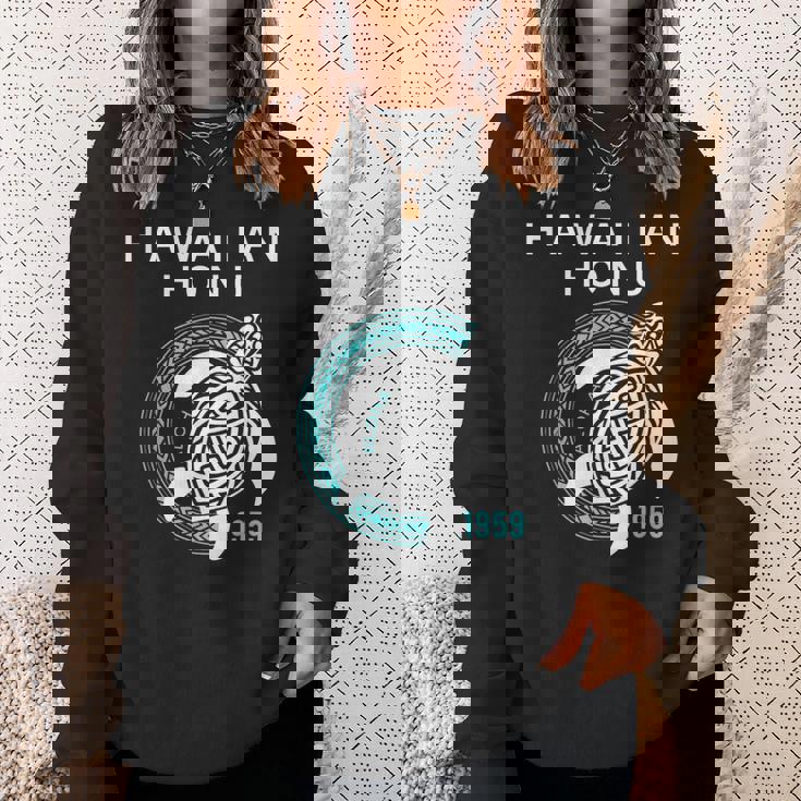 ハワイアン ホヌ ポリネシア トライバル ウミガメ ハワイ エスト 1959 スウェットシャツ 彼女への贈り物