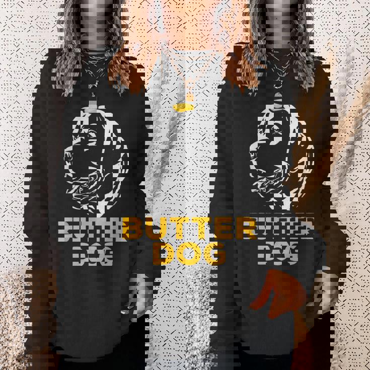 バター犬-彼のバターと一緒に犬面白いミーム スウェットシャツ 彼女への贈り物