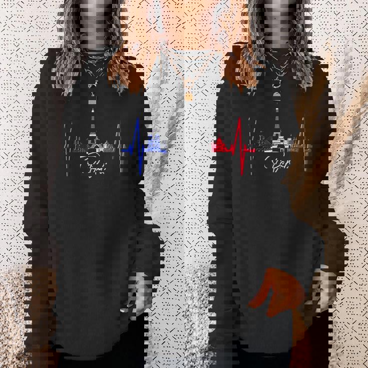 パリのスカイライン ハートビート 愛 エッフェル塔 愛 フランスi Love Paris スウェットシャツ 彼女への贈り物