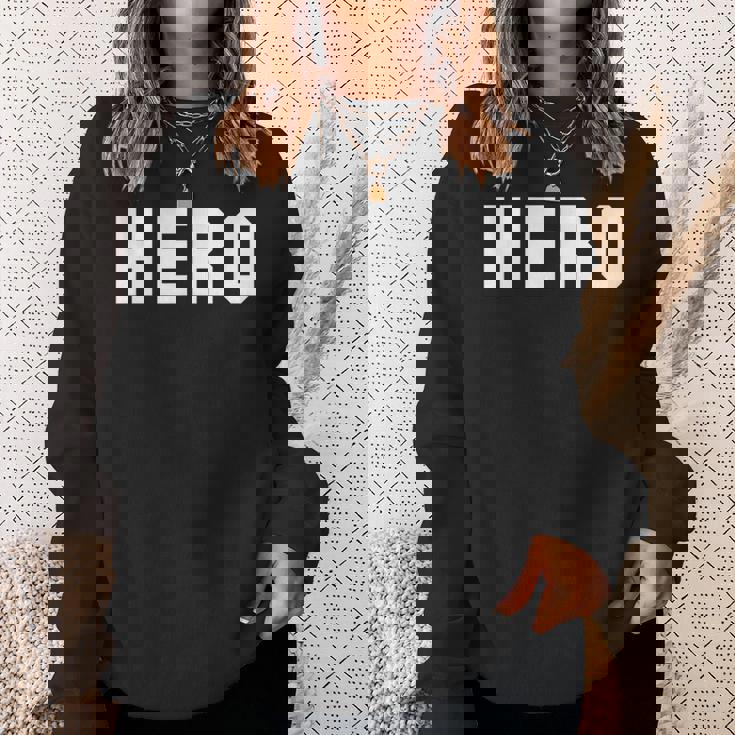 ヒーローという言葉 スウェットシャツ 彼女への贈り物