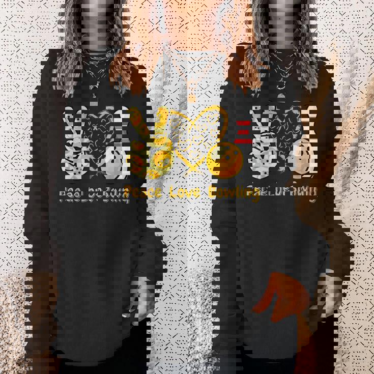 ピース・ラブ・ボウリング スウェットシャツ 彼女への贈り物