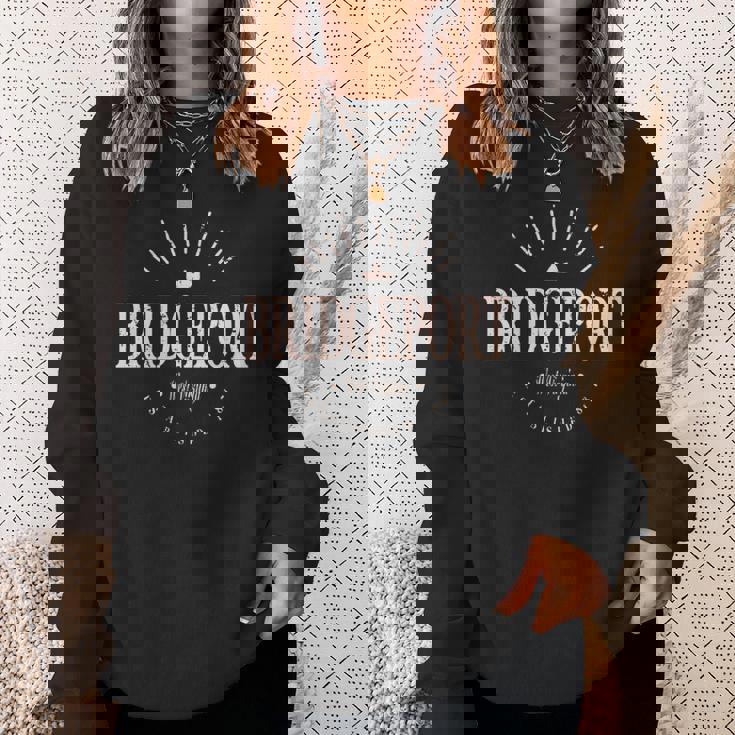 ブリッジポート ウェストバージニア モダン ブリッジポート Wv 長袖tシャツ スウェットシャツ 彼女への贈り物