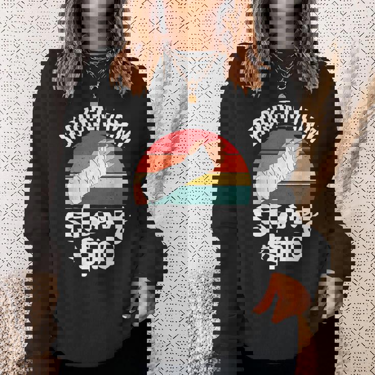 ブロークン・アーム・ストーリー $10 手の怪我 手首 面白い ヴィンテージ スウェットシャツ 彼女への贈り物