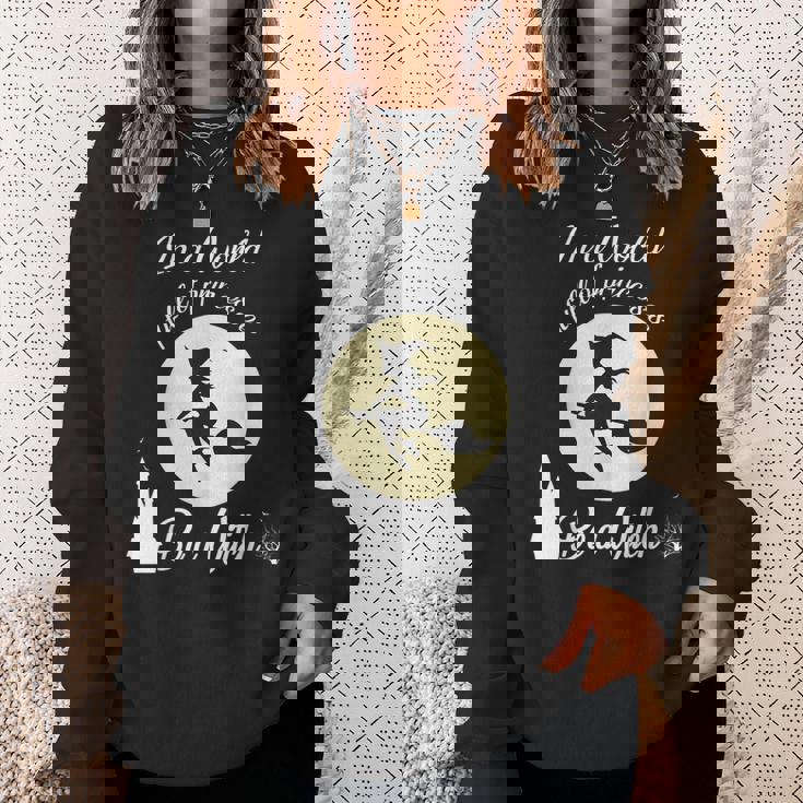 プリンセスがいっぱいの世界では魔女の月ハロウィンの贈り物になる スウェットシャツ 彼女への贈り物