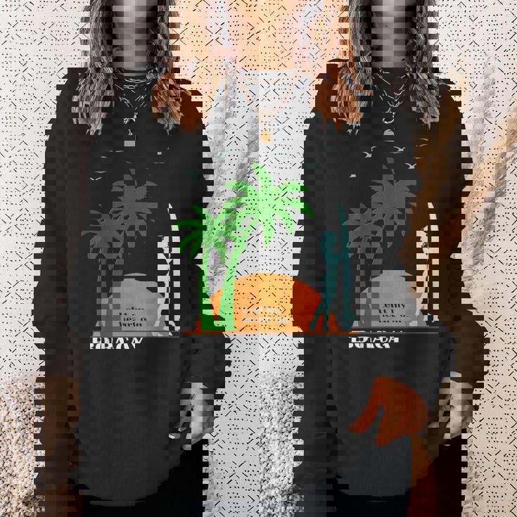 ボラカイ島 ヤシの木 サーフボード 日没 フィリピン ビーチ サーファーガール 東南アジア 島 贈り物 海 お土産 セブ スウェットシャツ 彼女への贈り物