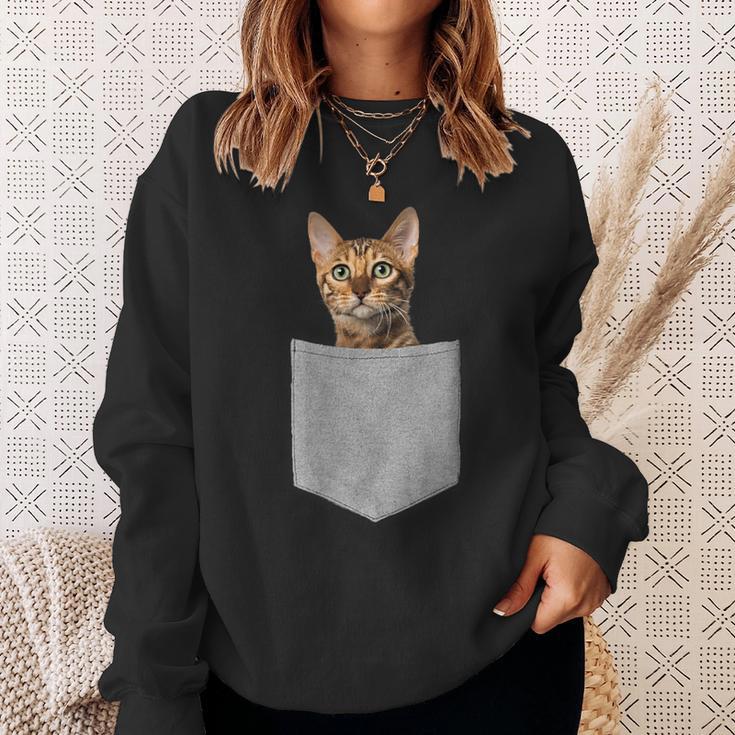ポケットに入った面白いベンガルキャット かわいい子猫 恋人 ギフト スウェットシャツ 彼女への贈り物