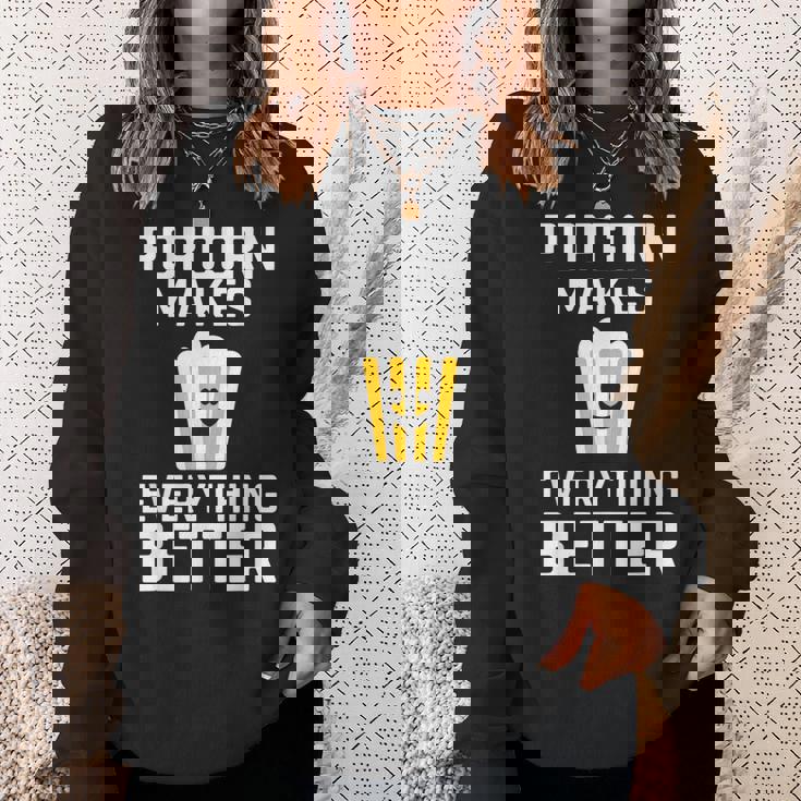 ポップコーンがすべてをより良くするコーンスナックポップコーン。 スウェットシャツ 彼女への贈り物