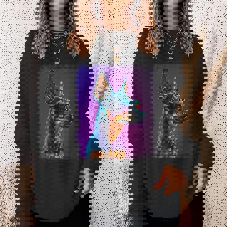 ミニピン 犬 オーナーのミニチュアピンシャーの漫画。 スウェットシャツ 彼女への贈り物