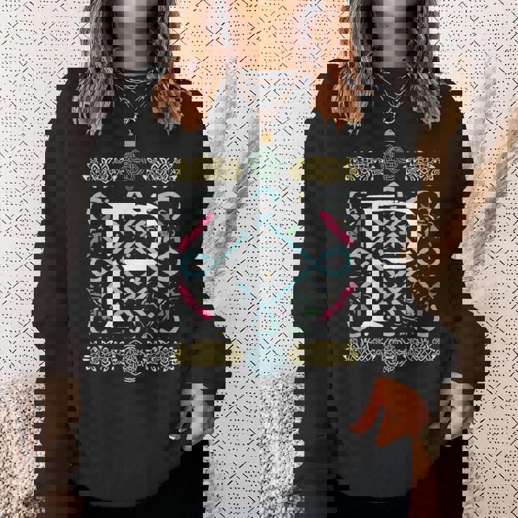 モノグラム 文字 P ケルト ヴィンテージ レトロ スウェットシャツ 彼女への贈り物