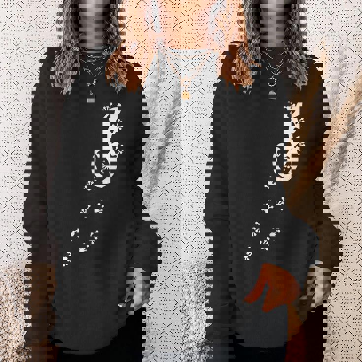 ヤモリ、トカゲ、サンショウウオ、爬虫類、動物、幸運、運勢、 足跡、足 スウェットシャツ 彼女への贈り物