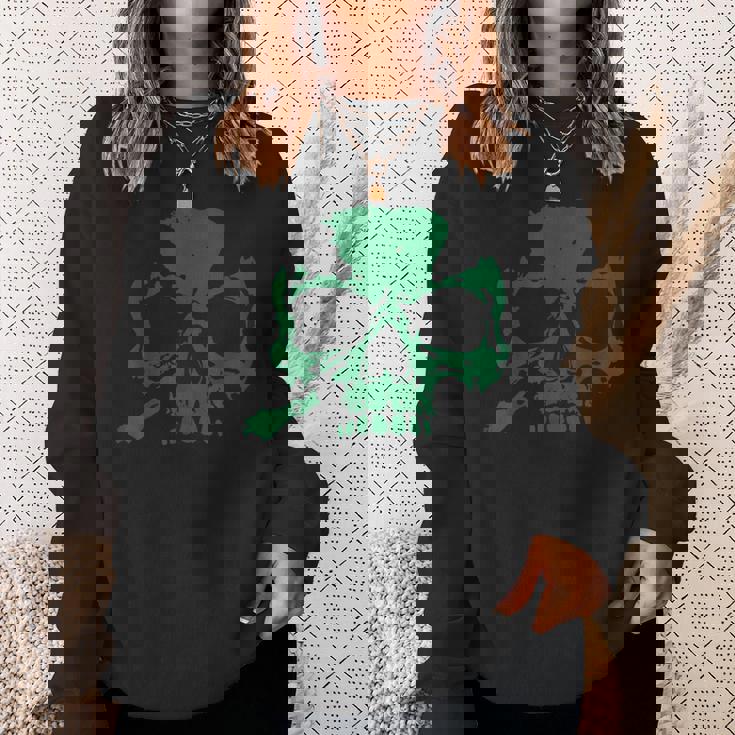 ラッキースカル クローバー スウェットシャツ 彼女への贈り物