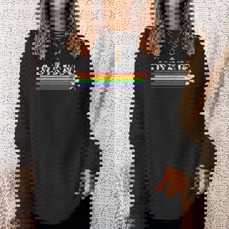 ラブ・イズ・ラブ Love Is Love Lgbt スウェットシャツ 彼女への贈り物