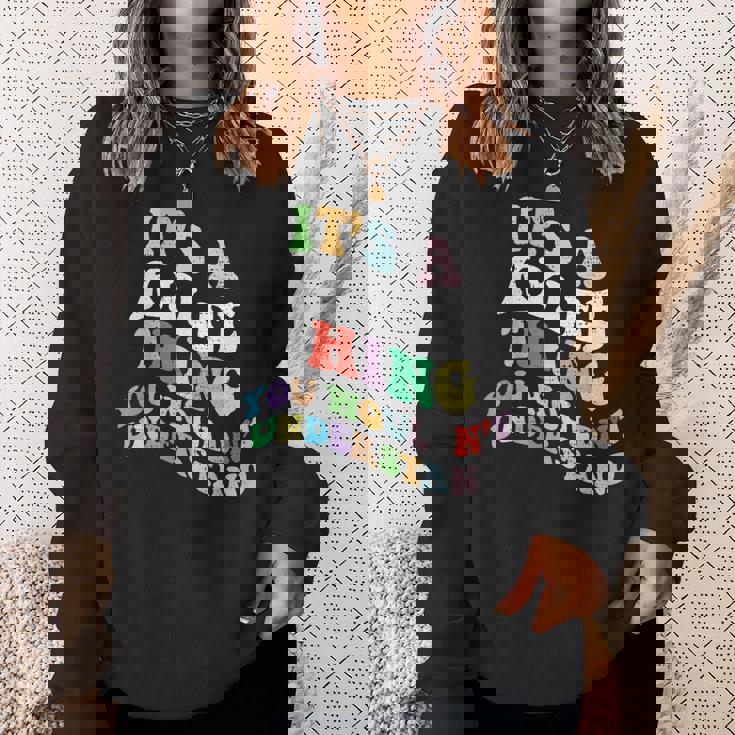 レトロでグルーヴィーなのはカイリーが理解できないもの スウェットシャツ 彼女への贈り物