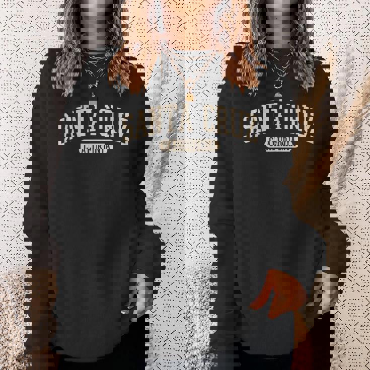 レトロヴィンテージサーフィン&スケートボードグラフィックデザインサンタクルーズ スウェットシャツ 彼女への贈り物