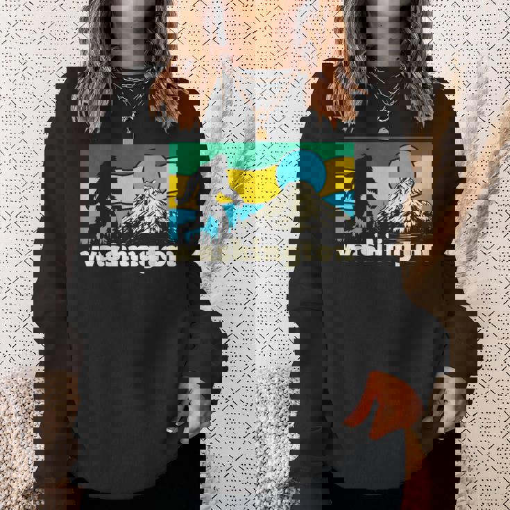 ワシントン州立大学ホームマウンテンズ ビッグフット サスカッチ イエティ ギフト スウェットシャツ 彼女への贈り物