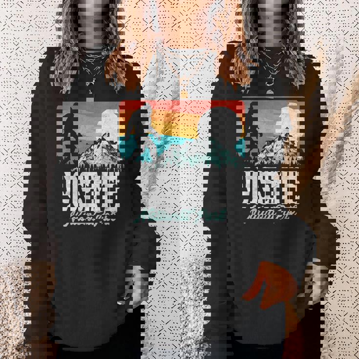 ヴィンテージ ヨセミテ国立公園 ビッグフット 山脈 グラフィック スウェットシャツ 彼女への贈り物