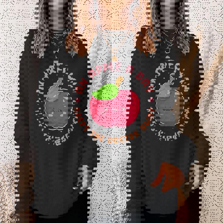 一日のリンゴは医者を遠ざけます スウェットシャツ 彼女への贈り物