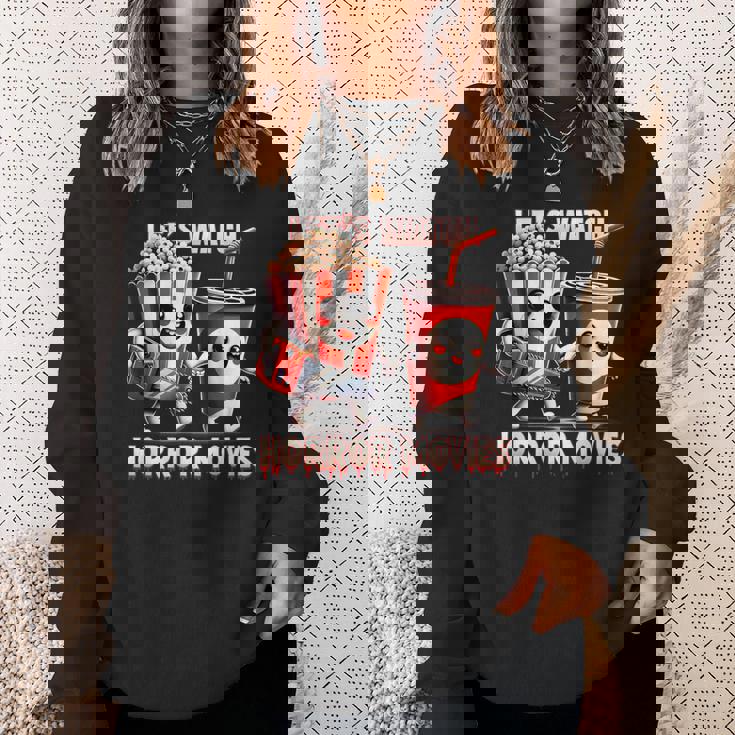 不気味なハロウィン映画愛好家 ホラー映画を見よう スウェットシャツ 彼女への贈り物