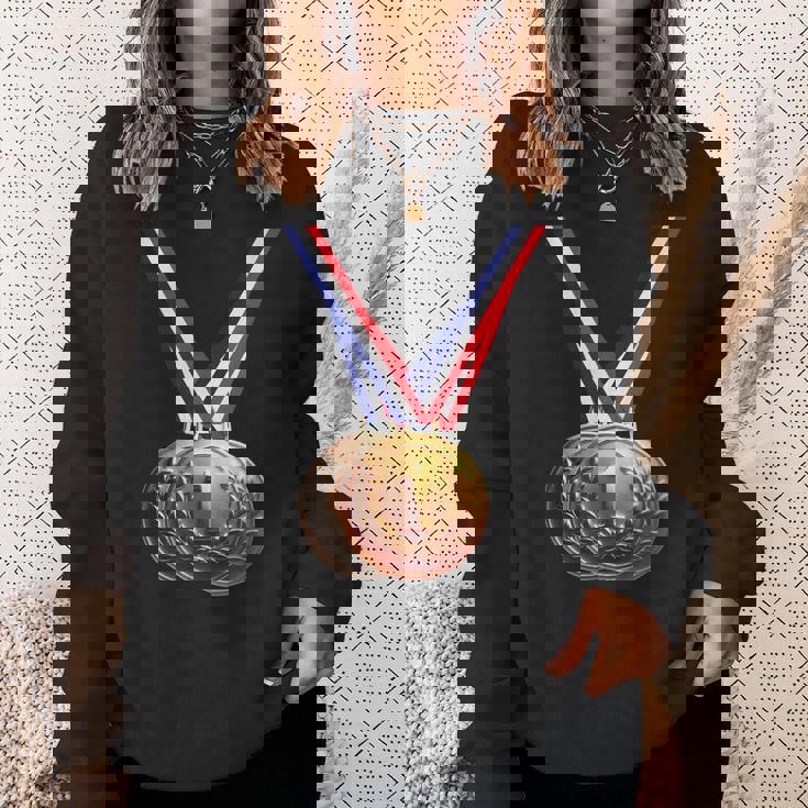 優勝者の学校チームとチャンピオンのための金メダル。 スウェットシャツ 彼女への贈り物