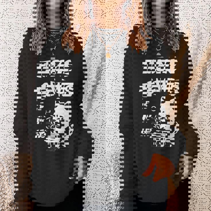 卓球をするクールな猫 スウェットシャツ 彼女への贈り物