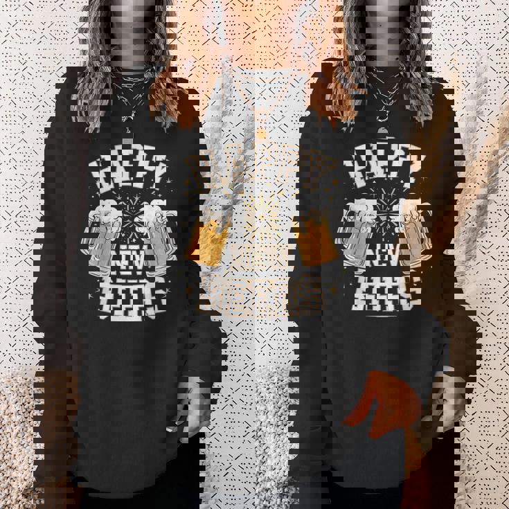 大晦日パーティー ハッピーニュービール おもしろビール愛好家ギフト スウェットシャツ 彼女への贈り物