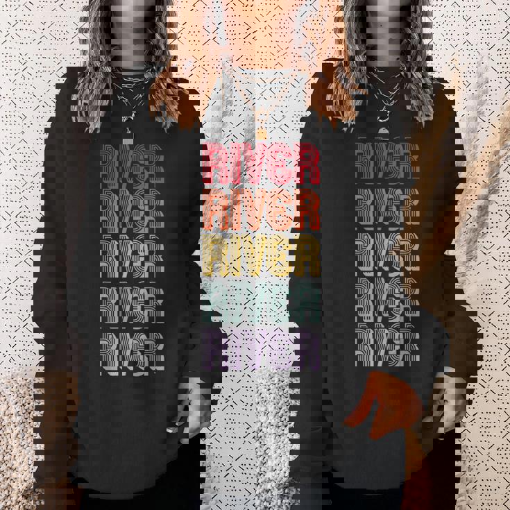 川 スウェットシャツ 彼女への贈り物