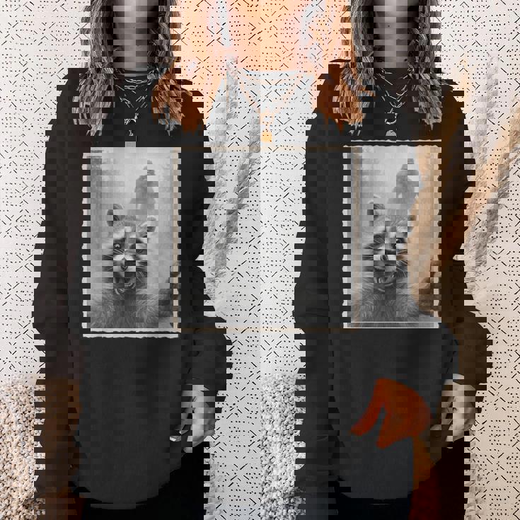 怖いアライグマのセルフィーとビッグフット&面白いサスカッチ。 スウェットシャツ 彼女への贈り物