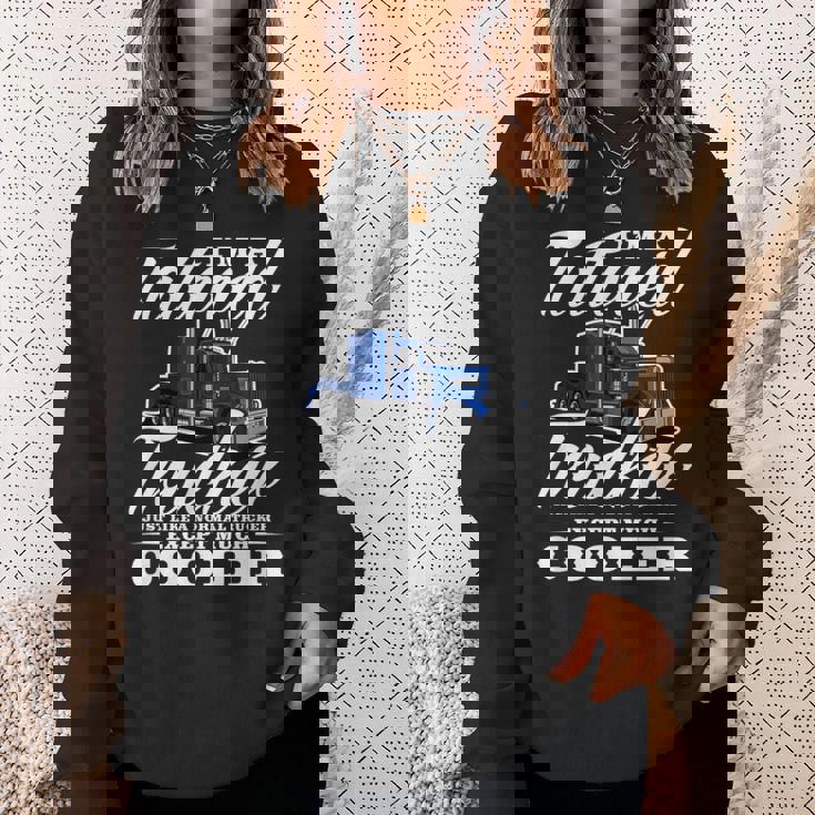 メンズ 普通のトラッカービッグリグトラックドライバーのようなタトゥーの入ったトラッカー スウェットシャツ 彼女への贈り物