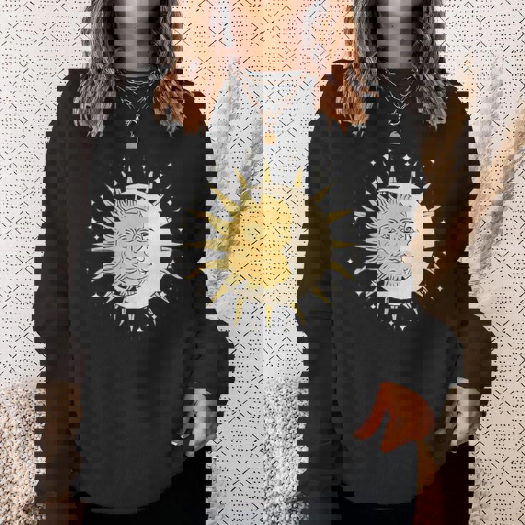 月 太陽 美的 神秘的 スウェットシャツ 彼女への贈り物
