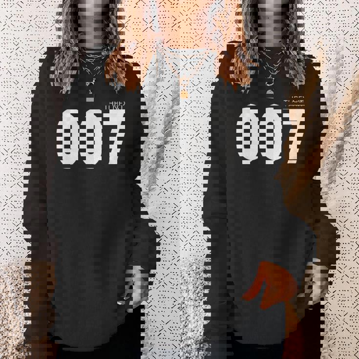 次回の007 スウェットシャツ 彼女への贈り物