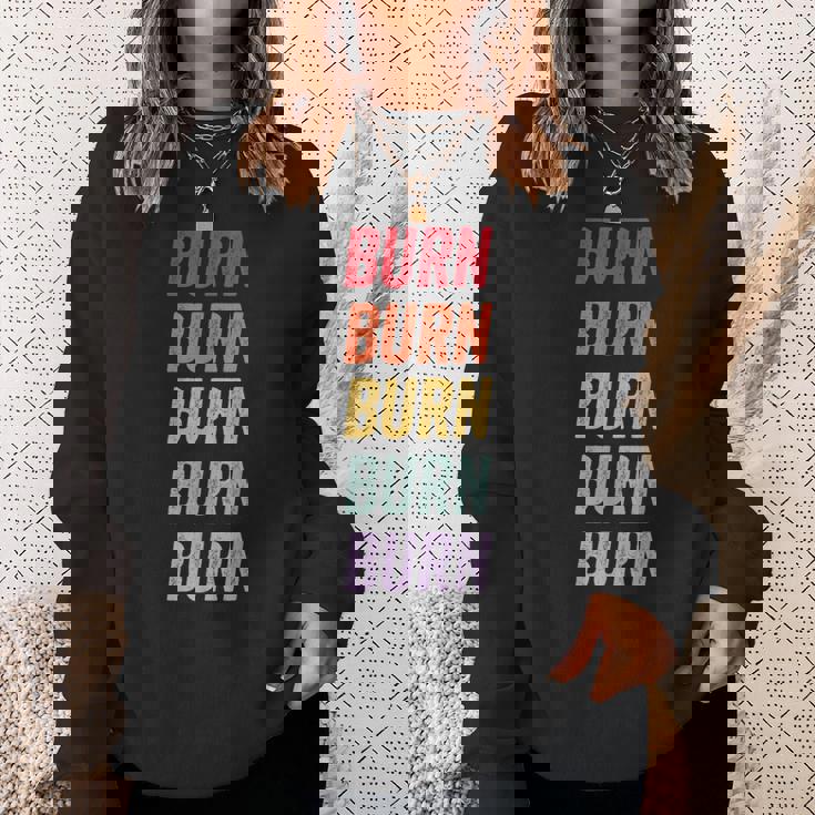 燃やす スウェットシャツ 彼女への贈り物