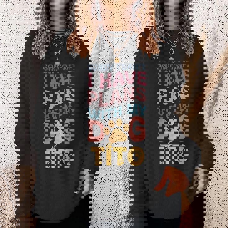 犬名 Tito パーソナライズギフト ビジーウィズ マイドッグ Tito スウェットシャツ 彼女への贈り物