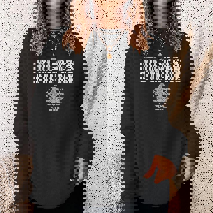 空軍 Eod 初期成功または総故障 スウェットシャツ 彼女への贈り物