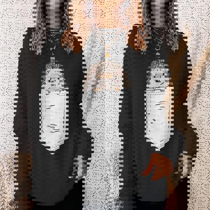 胸ポケットに入ったハリネズミ 衣類 ハリネズミ ギフト スウェットシャツ 彼女への贈り物