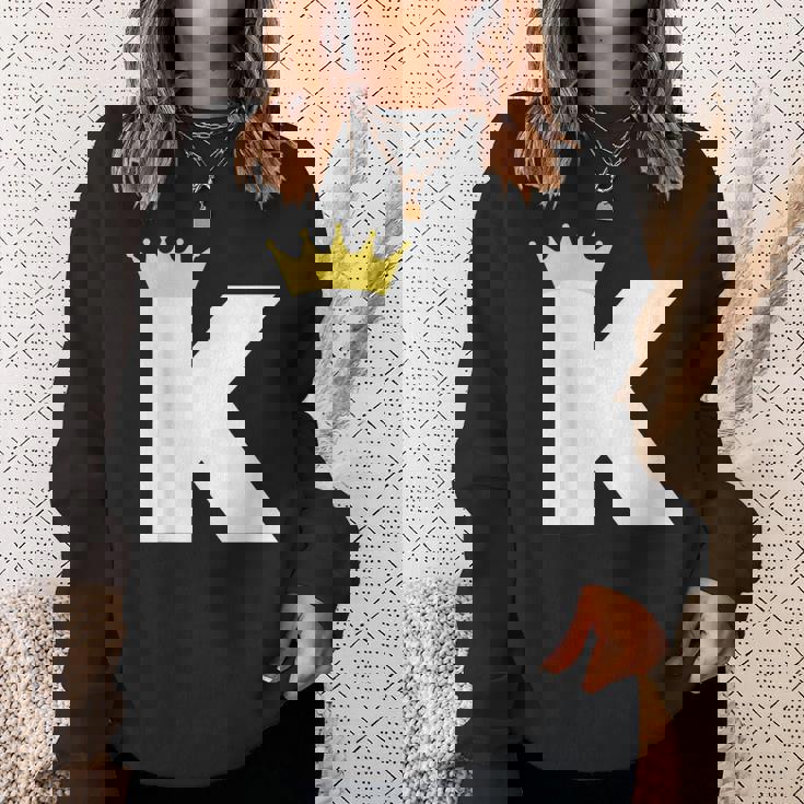 英文字 K 大文字 アルファベット モノグラム イニシャル キング クイーン クラウン スウェットシャツ 彼女への贈り物