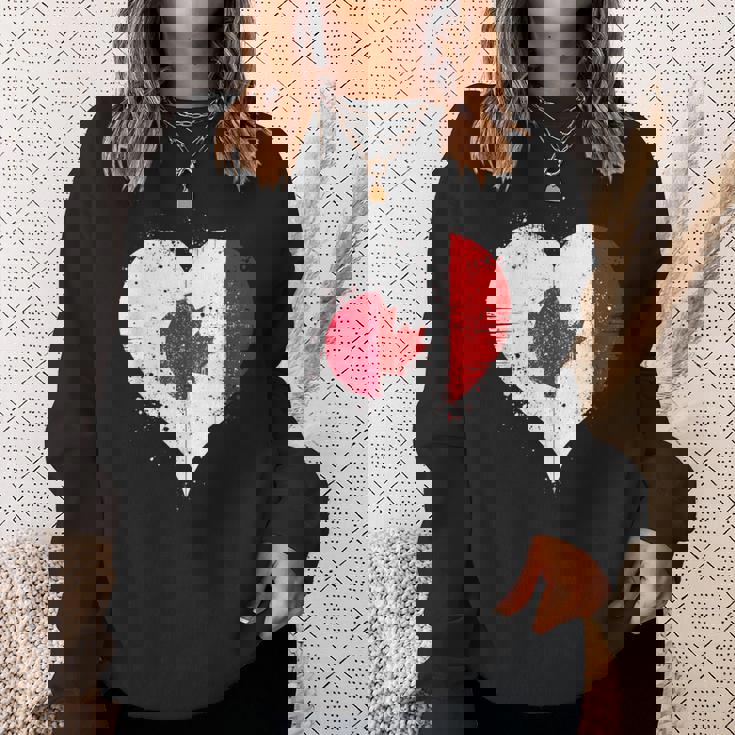 誇り高き日系カナダ人を想うビンテージスタイルのクールなカナダ国旗と日本国旗 スウェットシャツ 彼女への贈り物