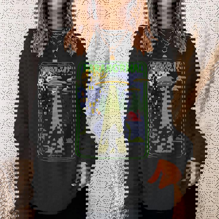 超常現象 ビッグフット ネス湖 Mothman Aliens Cryptid スウェットシャツ 彼女への贈り物