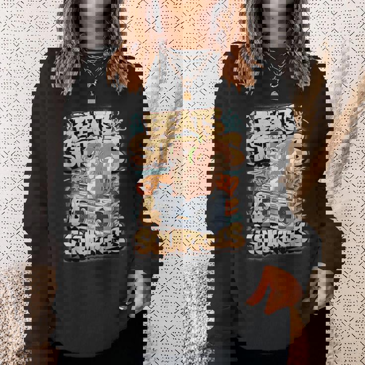 都市公園の都会のリス スタイリッシュで楽しいどんぐりアドベンチャー スウェットシャツ 彼女への贈り物