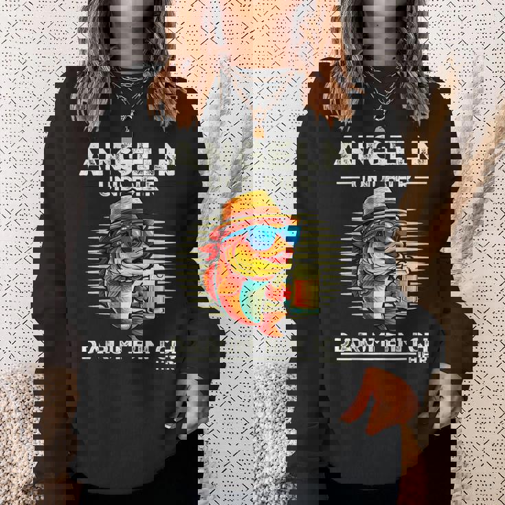 釣り人の服 面白いことわざ釣りとビールサーモンデザイン スウェットシャツ 彼女への贈り物