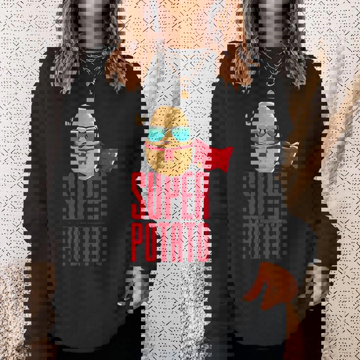 面白いかわいいスーパーポテトアニメ衣装グラフィックデザイン。 スウェットシャツ 彼女への贈り物