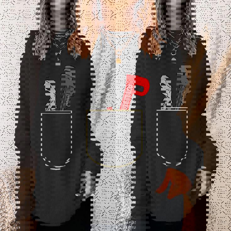 面白いパイプレンチ ポケット入り ギフト 配管工ポケット スウェットシャツ 彼女への贈り物