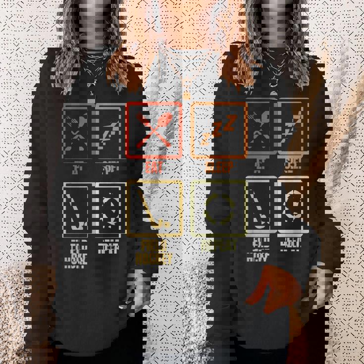 食べる寝るフィールドホッケーの繰り返し スウェットシャツ 彼女への贈り物