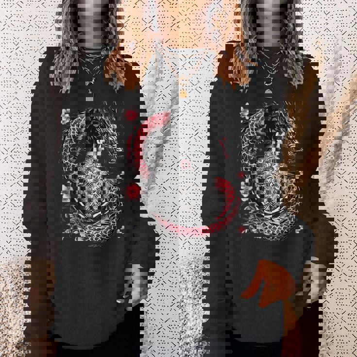 龍と刺青芸者 スウェットシャツ 彼女への贈り物
