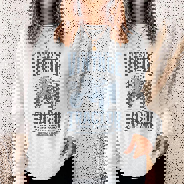 1984 年生まれのビンテージ トラクター ファーマーの誕生日 スウェットシャツ 彼女への贈り物