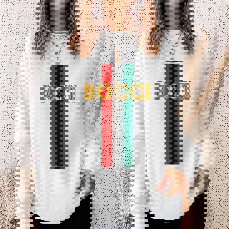 Bocci ぼっち《フェイクゴールド ロゴ》緑 赤 ライン【変なデザイン屋さん】陰キャ オタク ブランド パロディ 面白 長袖tシャツ スウェットシャツ 彼女への贈り物